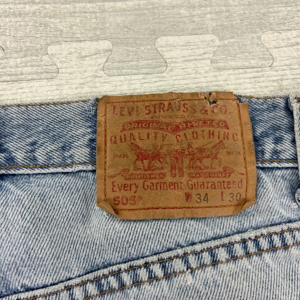 Vintage 90s Levis‎ 505 Jeans Size 34x30 Blue Light Wash Denim Regular Fit USA